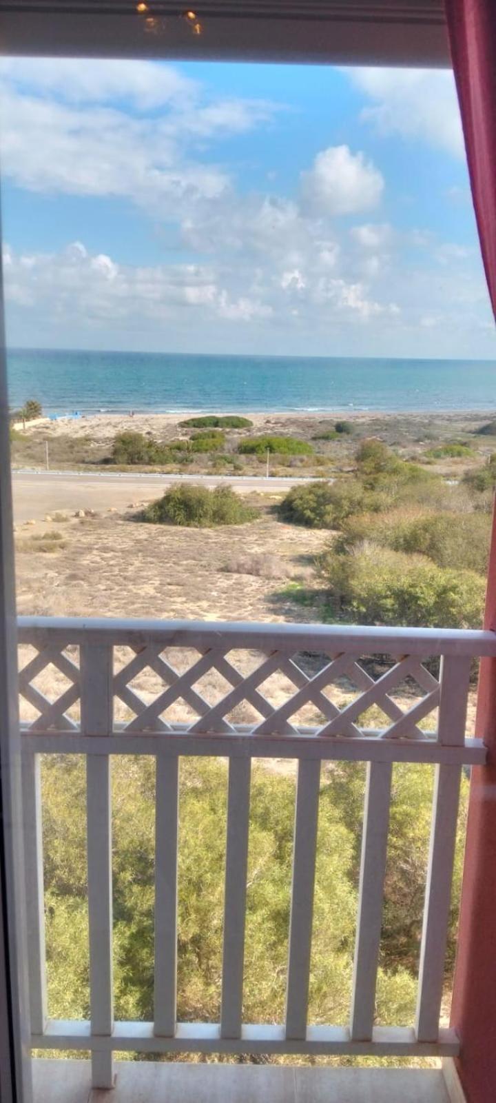 De Un Apartment *